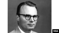 VOA Director Henry Loomis (1958 – 1965)