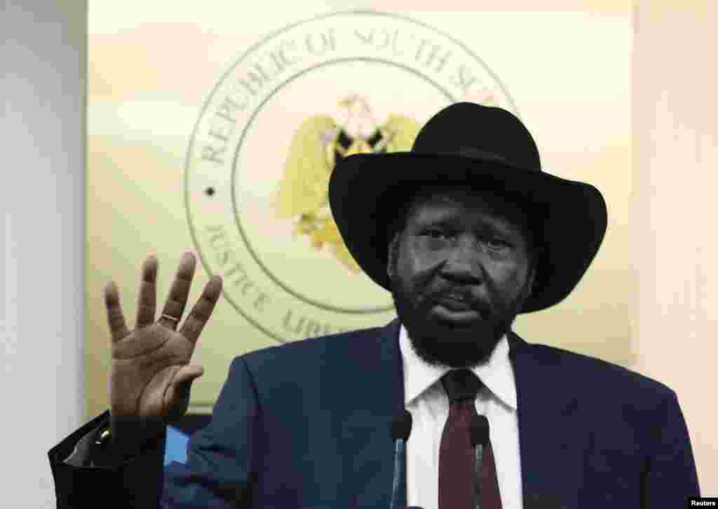 South Sudan&#39;s President Salva Kiir gestures during a news conference in Juba, Dec. 18, 2013. Kiir says the U.N. Mission in South Sudan was set up as a parallel government to his. 