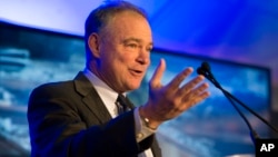 Tim Kaine, sosok Cawapres pilihan Hillary Clinton (foto: dok).