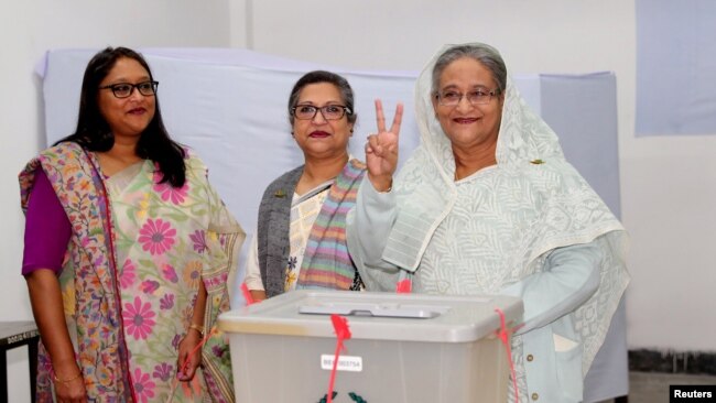孟加拉总理哈西娜2018年12月30日早晨在达卡投票 。
