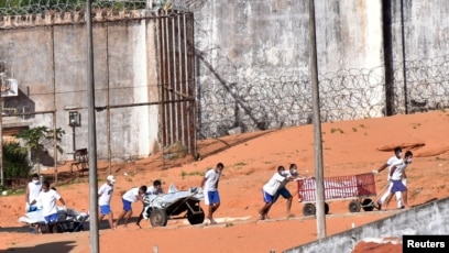 Gang war in prison riot causes at least 56 deaths in the  city of  Manaus — MercoPress