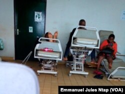 L'entrée principale de l'hôpital général de Yaoundé, au Cameroun, le 24 juillet 2017. (VOA/Emmanuel Jules Ntap)