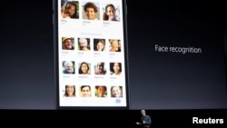 Craig Federighi, Senior Vice President of Software Engineering for Apple Inc., talks about face recognition with iOS at the company's World Wide Developers Conference in San Francisco, California, U.S. on June 13, 2016. (REUTERS/Stephen Lam)