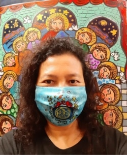 Masker dengan desain planet. (Foto: Erica Hestu Wahyuni)