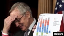 Tanto Reid, como el líder de la minoría republicana del Senado, Mitch McConnell, mantienen febriles negociaciones, aunque sin éxito.