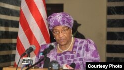 La présidente Ellen Johnson Sirleaf, s'addressant à la nation
