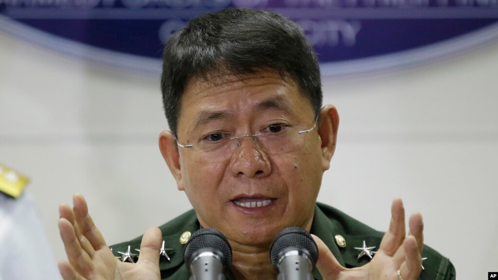 菲律宾国家安全顾问爱德华多·阿诺（Eduardo Ano）星期五（11月24日）表示，马尼拉有权与美军在南中国海进行联合巡逻。（资料照）