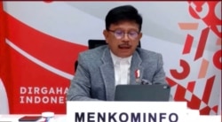 Menteri Komunikasi dan Informatika (Menkominfo), Johnny G Plate, Jumat 20 Agustus 2021. (Foto: VOA/Anugerah Andriansyah)