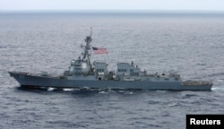 미 해군의 '채피' 이지스구축함.