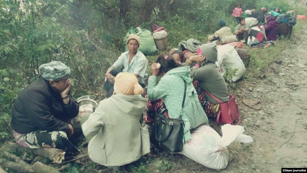 စစ္ပြဲေၾကာင့္ ထြက္ေျပးေနရေသာ ဒုကၡသည္မ်ား (Citizen Journalist)