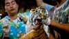 Trung Quốc bị tố cáo hậu thuẫn mua bán hổ