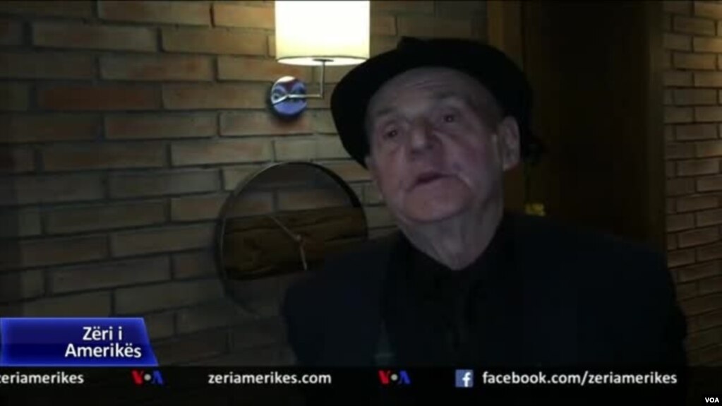 Vdes Nexhmije Hoxha, e veja e diktatorit Enver Hoxha