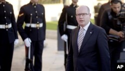 Le Premier ministre tchèque, Bohuslav Sobotka, arrive pour un sommet européen à La Valette, Malte, le 11 novembre 2015.
