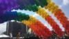 台湾举行同性恋骄傲大游行彰显性别平等