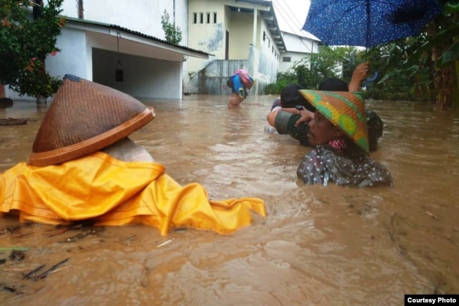 Banjir terjadi pada Selasa, 4 Februari 2020 di Kecamatan Tugu, Kota Semarang. (Foto: BPBD Kota Semarang)