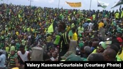 Des supporters d'un club congolaise, l'AS V.Club, lors de la finale aller de la Ligue de champions de la CAF à Kinshasa, octobre 3014.