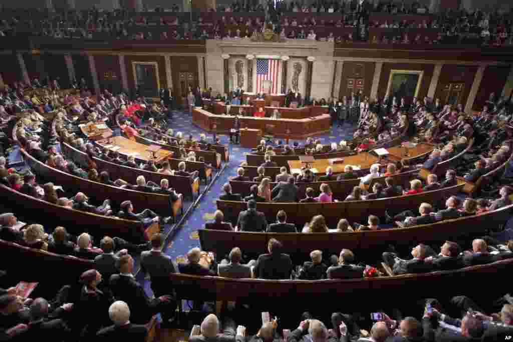 Votes are taken for House Speaker during the opening session of the 114th Congress as Republicans assume full control for the first time in eight years, on Capitol Hill in Washington, Jan. 6, 2015.