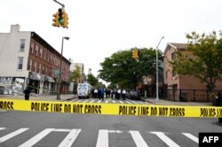 Policijska trak na mjestu pucnjave u Brooklynu, 12. oktobra 2019. (Foto: Johannes Eisele/AFP)