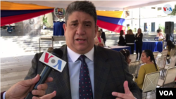 Diputado venezolano, José Gregorio Correa, declara a la Voz de América. Caracas, Venezuela. Febrero 11, 2020. Foto: Carolina Alcalde - VOA.