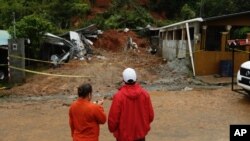 Un deslave al oeste de Ciudad de Panamá atrapó a nueve personas el martes por la mañana. Siete fueron rescatadas con vida pero dos perecieron bajo el barro.