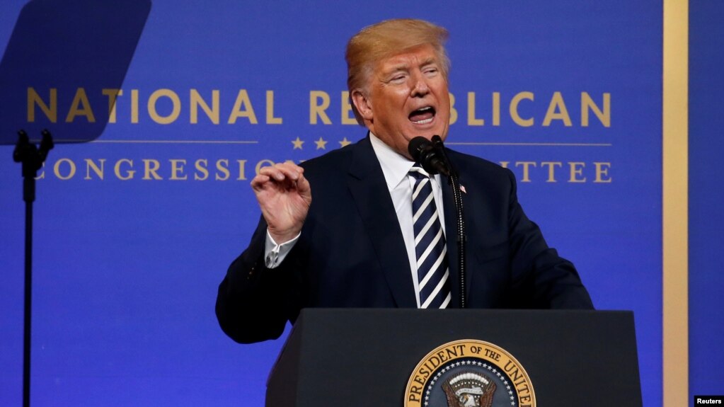 Tổng thống Donald Trump phát biểu tại bữa ăn tối tháng Ba hàng năm của Ủy ban Đảng Cộng hòa Toàn quốc ở Washington, ngày 20 tháng 3, 2018.