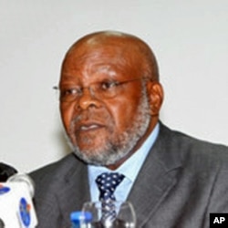 Faustino Muteka, governador do Huambo