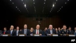Directores de las agencias de seguridad más importantes de EE.UU., como el FBI, la CIA, Inteligencia, entre otros, respondieron a las preguntas de una comisión del Congreso.