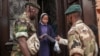 A Madagascar, l'armée livre à domicile le remède traditionnel lancé par le président
