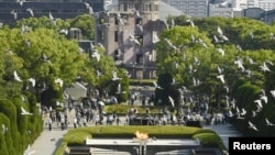 Мемориальный парк мира в 76-ю годовщину первой в мире атомной бомбардировки Хиросимы