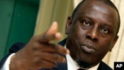 Cheikh Gadio, minister of foreign affairs of Senegal, talks about "The Senegalese Politics" at the Swiss Press Club in Geneva, Switzerland, April 28, 2006.