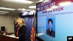 지난해 9월 미국 법무부 트레이시 윌키슨 검사가 로스앤젤레스에서 기자회견을 열고 북한 국적자 박진혁을 과거 소니 영화사 등에 대한 사이버 공격 혐의로 기소한 사실을 공개했다.