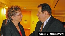 H Υφυπουργός Υγείας Nancy C. Lee με τον Γ. Μπίστη