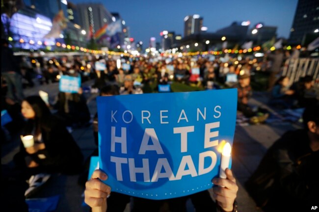 ຊາວເກົາຫຼີໃຕ້ ປະທ້ວງ ການຕິດຕັ້ງ ລະບົບຕໍ່ຕ້ານລູກສອນໄຟ THADD.