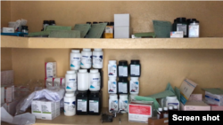 Medicamentos em farmácia de Manica, Moçambique