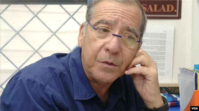 Pini Shmilovich, a retired brigadier general in Israel’s internal security service Shin Bet, has found a new calling as a supervisor of the country’s only high school program about Iran in Petah Tikva, Israel.