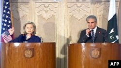 Hillary Clinton Pakistan'a Yardım Projelerini Açıkladı