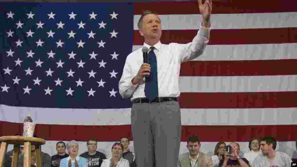 Le gouverneur de l&#39;Ohio John Kasich candidat du présidentiel républicain, lors de son meeting au Solvay Youth Center, Syracuse, 18 avril 2016