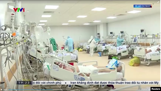 Một khu điều trị người nhiễm COVID-19 ở Tp. Hồ Chí Minh, 18/7/2021. Photo VTV1 via Reuters