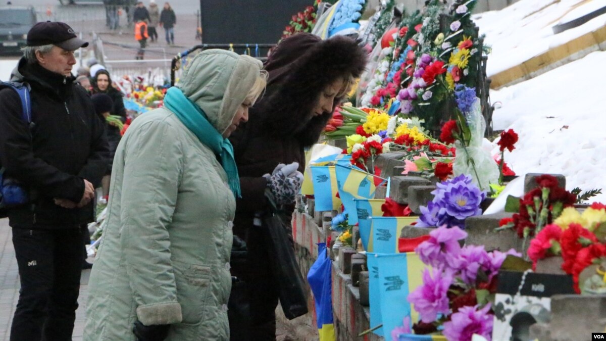 В Киеве вспоминают погибших в феврале 2014 года 21.02.2016 картинки В Киеве вспоминают погибших в феврале 2014 года 21.02.2016 картинки