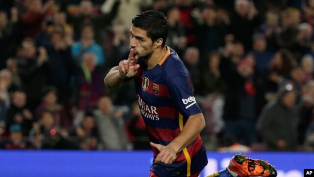 El uruguayo Luis Suárez estará ausente en los próximos dos partidos del Barcelona debido a la sanción recibida.