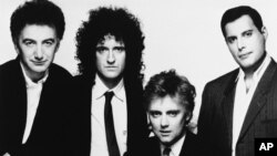 Band, rock, Queen, (dari kiri ke kanan): John Deacon, Brian May, Roger Taylor dan Freddie Mercury pada 1989. (Foto: Dok/Anonymous/dapd).