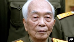 Đại tướng Võ Nguyên Giáp được xem là một trong những vị anh hùng dân tộc được kính trọng nhất của Việt Nam.