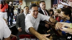 Republican presidential candidate Mitt Romney campaigns in Avon Lake, Ohio, Oct. 29, 2012.
