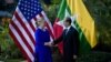 Clinton Temui Presiden Burma di Kamboja