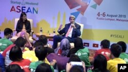 U.S. Secretary of State John Kerry speaks during a meeting with youths from the Association of Southeast Asian Nations (ASEAN) region in Kuala Lumpur, Malaysia, Aug. 5, 2015.