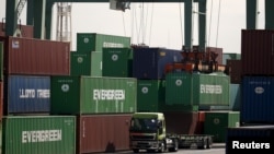 واردات چین نیز در ماه مارس امسال به ۱۳۱ میلیارد دلار رسید.