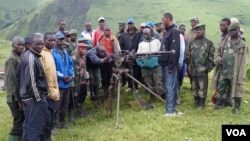 Members of the Nyatura militia at Mushake in eastern DRC, Nov. 2012. (Nick Long/VOA)