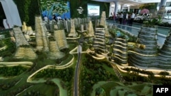 中國房地產公司在馬來西亞投資的“森林城市”項目模型。