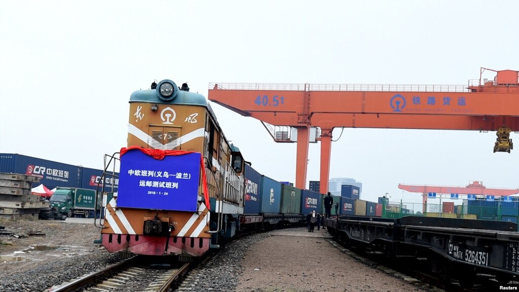 资料照：中国浙江省义乌火车站一列开往波兰的货运火车。（2018年1月24日）(photo:VOA)
