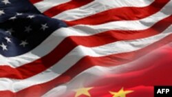 Giữa Mỹ và Trung Quốc